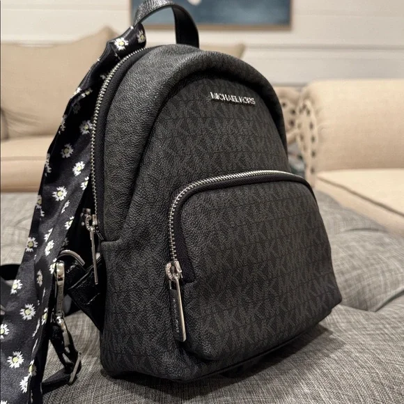 Michael Kors Backpack Erin Signature Backpack - Picture 3 of 17